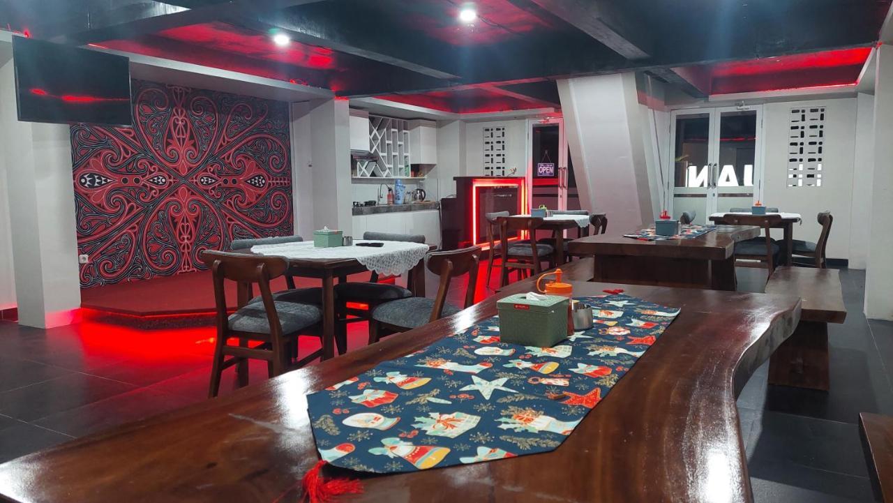 Hotel Wisma Mangurna Dolok Sanggul ภายนอก รูปภาพ