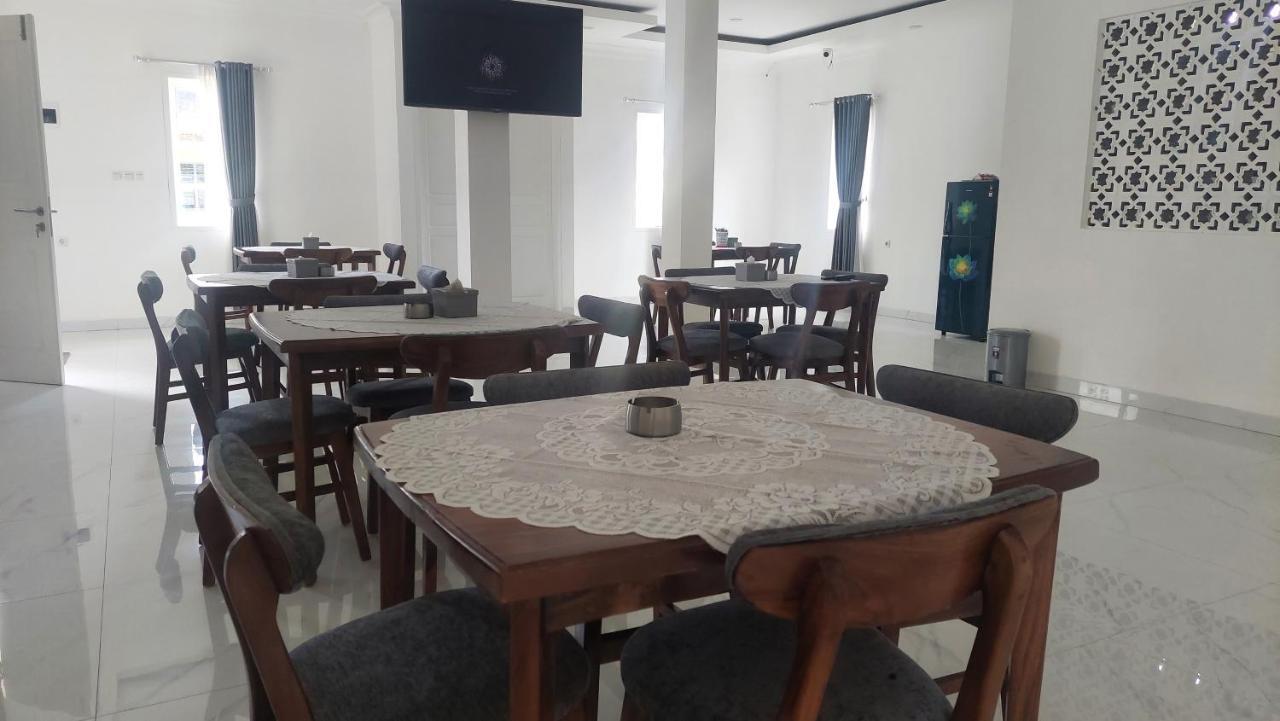 Hotel Wisma Mangurna Dolok Sanggul ภายนอก รูปภาพ